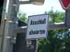 Mi�achtetes Schild f�r den Busfahrer!