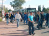 Abmarsch der Massen, die LVB-Busse warten schon