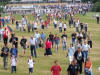Auch �ber die Festwiese kommen die Besucher in Scharen