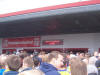 Alle wollen in die Halle