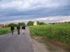Ortsbesichtigung, noch 500 m bis zum Sportplatz