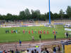 Die Teams laufen auf den heiligen Rasen