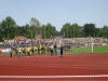 Die beiden Teams betreten die Arena...