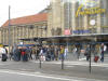Jubelnde LOK-Fans am Hbf.