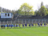 Beide Teams laufen aufs Spielfeld