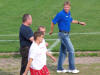 Linde flachst mit den Fans