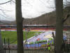Ein erster Blick ins Erzgebirgsstadion - die Ordner warten schon