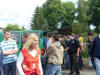 Die Sch�nberger verkaufen Getr�nke direkt vom Transporter aus, f�r 6 � das Pack