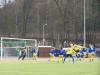Drei LOK-Spieler gehen hoch zum Kopfball - aber kein Tor
