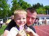 Klein-David ist begeistert mit dem Papa dabei.