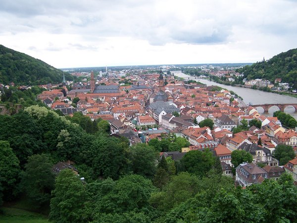 stuttgart25-280506_128.jpg