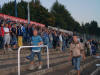 Auch die Gegengeraden-Fans erwarten den Ansto�