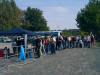 Riesenschlange am Holzkohlengrill